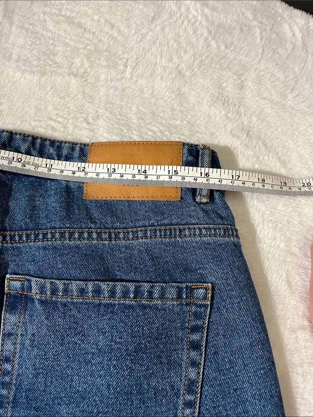 Zara Women’s Mom Jeans in Classic Blue Denim - Picture 5 of 7